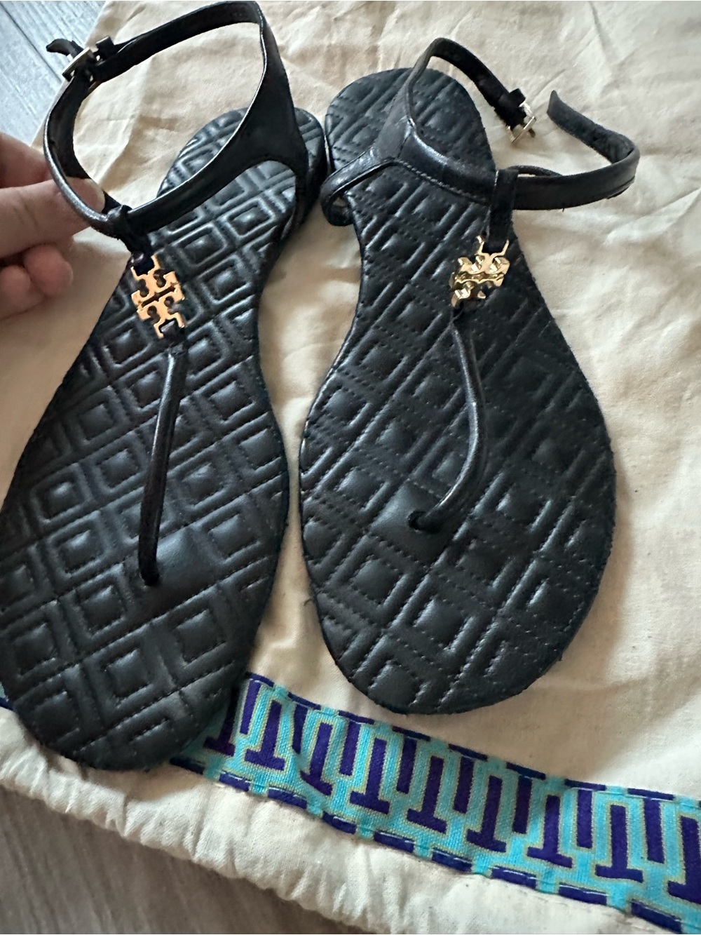 Tory Burch Black Quilted T-Strap Sandals with Gold Logo Size 7